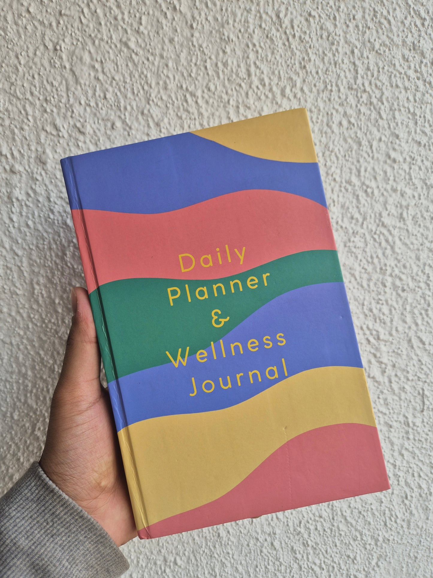 Daily Planner And Wellness Journal - Weekly, Monthly Overview, Vision Board, Travel Planner, Gratitude & Health Tracker