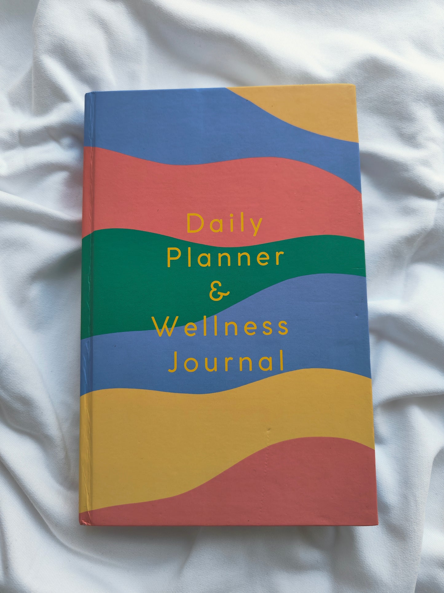 Daily Planner And Wellness Journal - Weekly, Monthly Overview, Vision Board, Travel Planner, Gratitude & Health Tracker